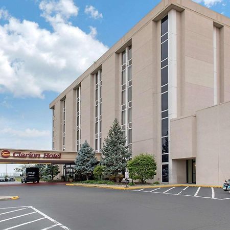 Clarion Hotel Indianapolis Exterior foto